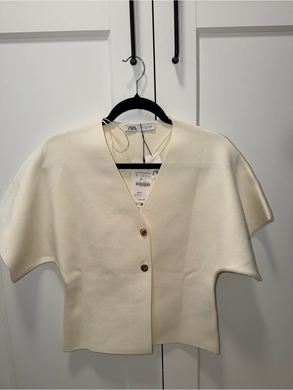 Zara Cream Button-Front Short Sleeve Knit Top